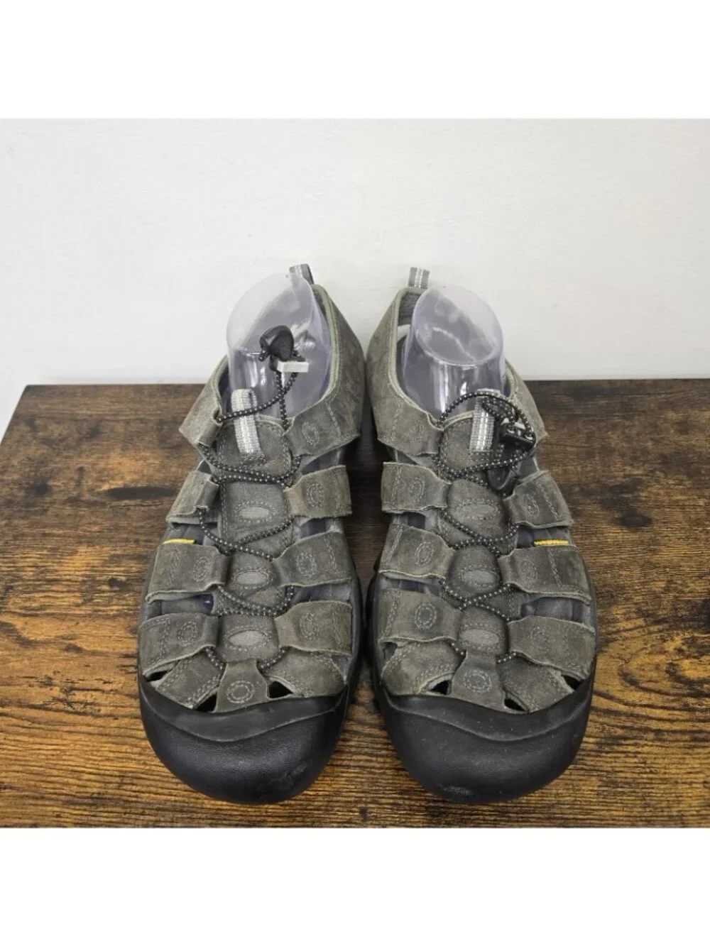 Keen Mens Leather Sandals Mens Size 13 Outdoor  Hiking Shoes Waterproof Gray